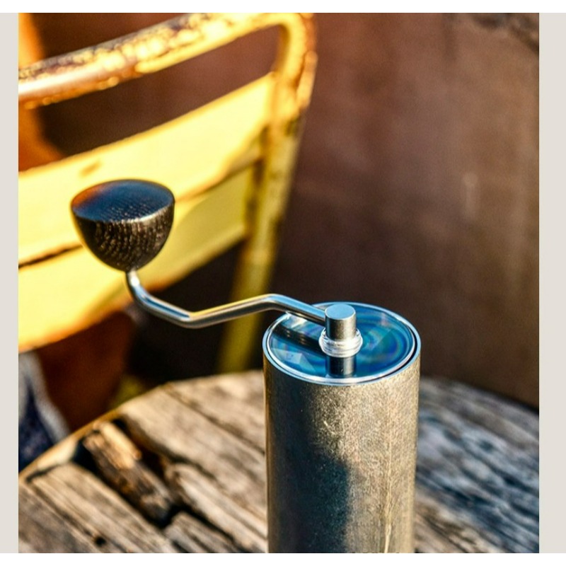 เครื่องบดกาแฟมือหมุน Commander - Burr Hand Grinder บทวิจารณ์และราคา